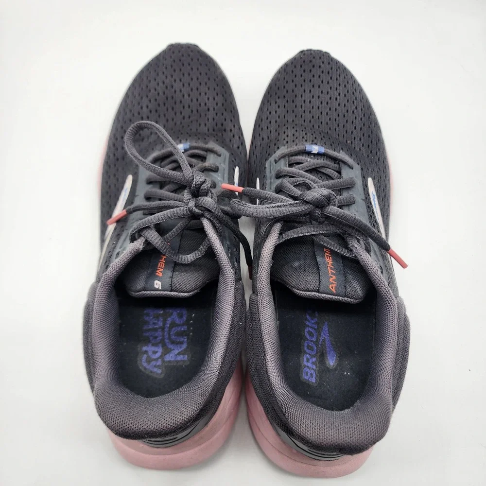 Brooks anthem running